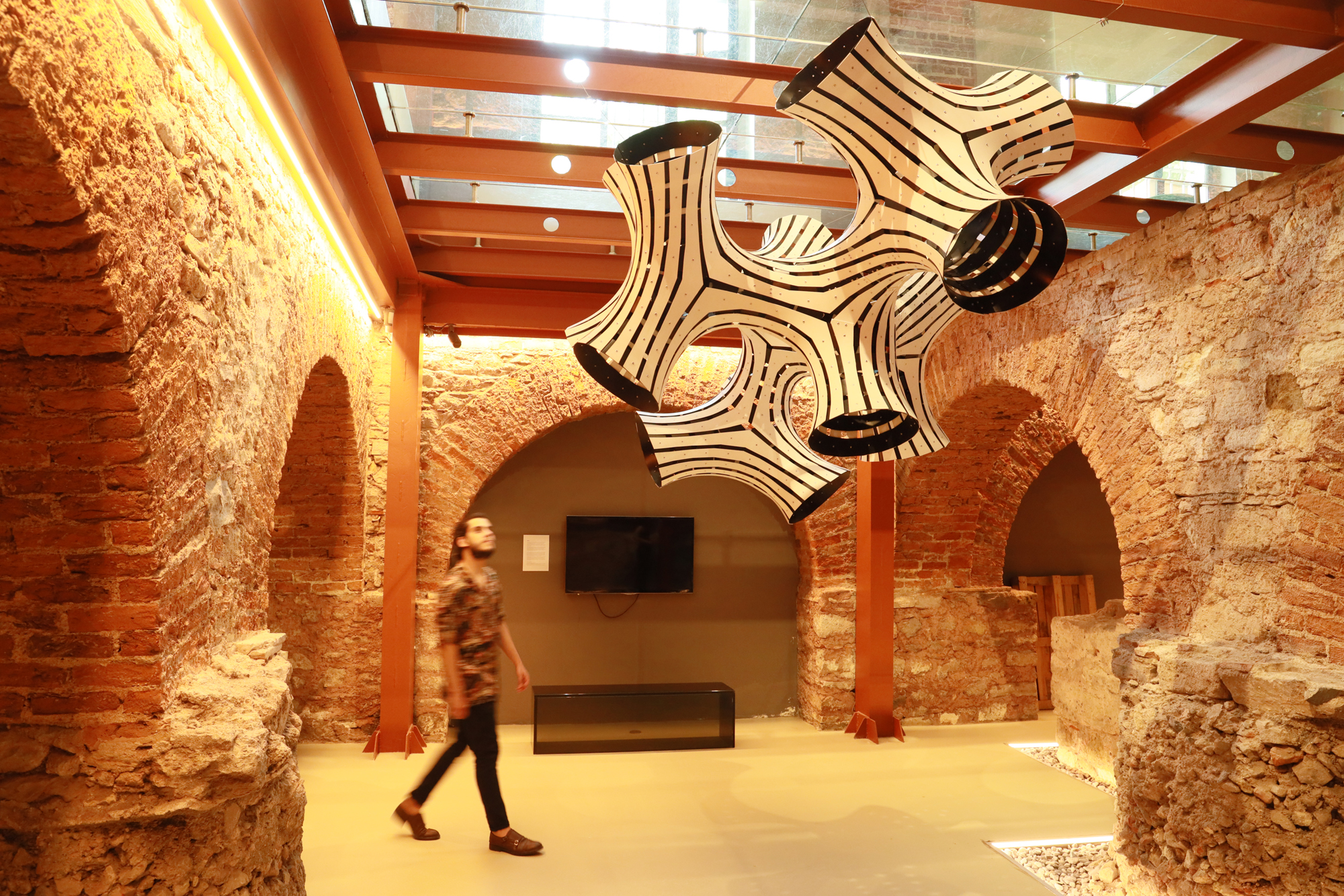 Occa suspended installation in the Rezan Has Museum